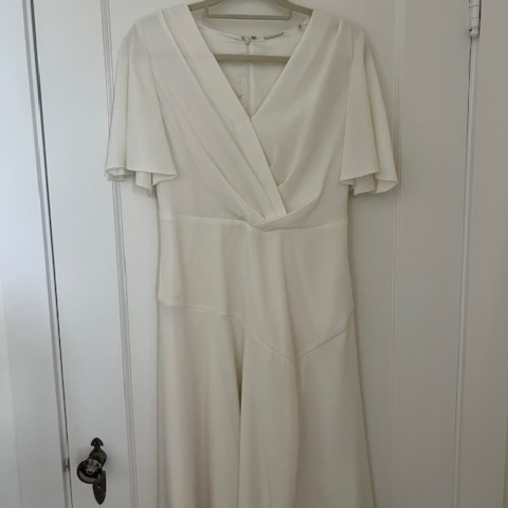 Elie Tahari White V-Neck Dress, Sz 6, New